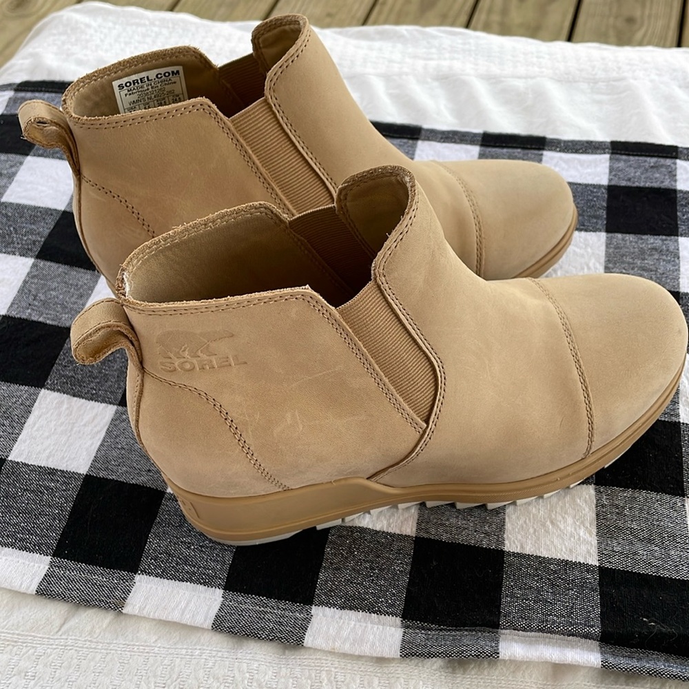 Sorel Evie II Chelsea boot size 7.5